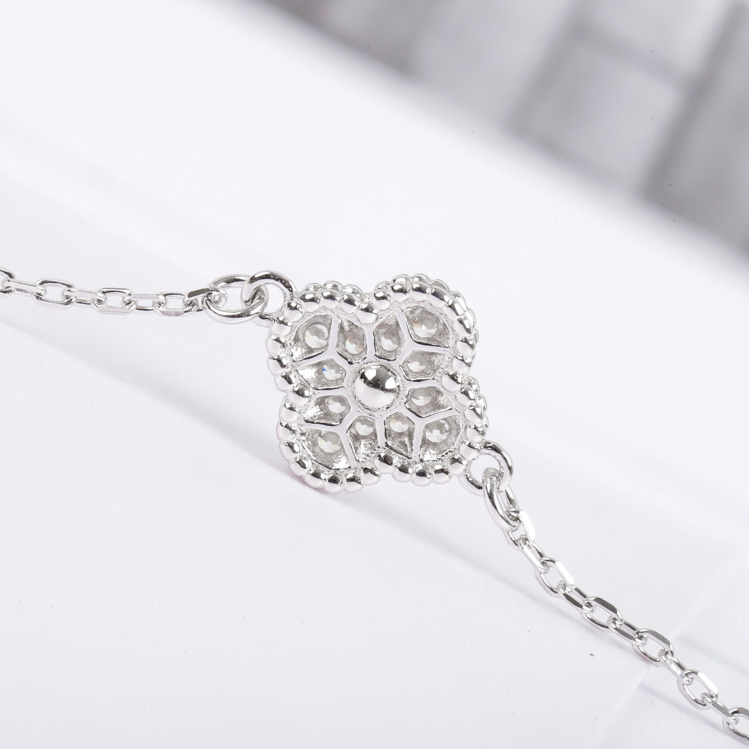 【関税負担なし・送料無料・代引可】ヴァンクリーフ&アーペル ブレスレット 未使用 箱付き