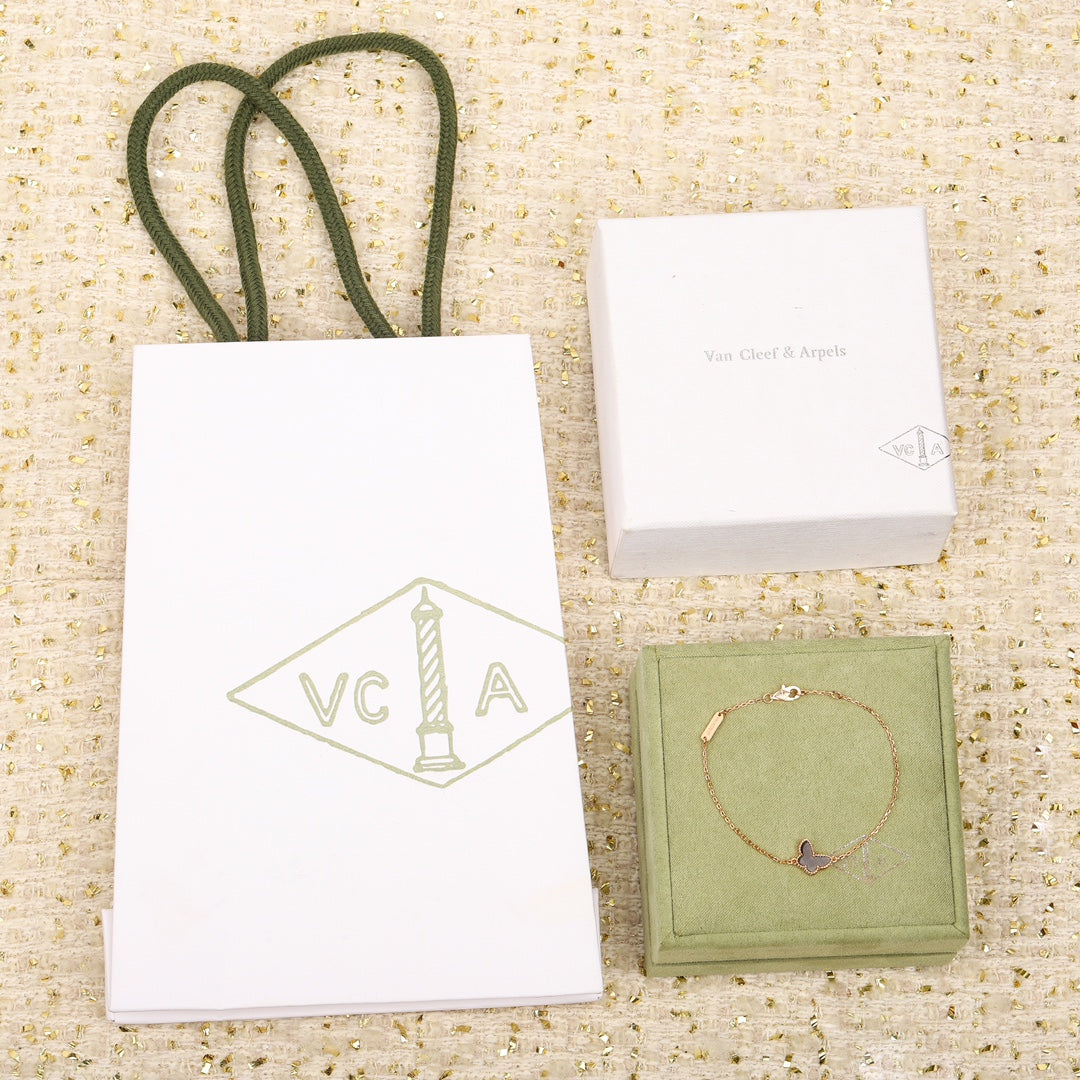 【関税負担なし・送料無料・代引可】ヴァンクリーフ&アーペル ブレスレット 未使用 箱付き