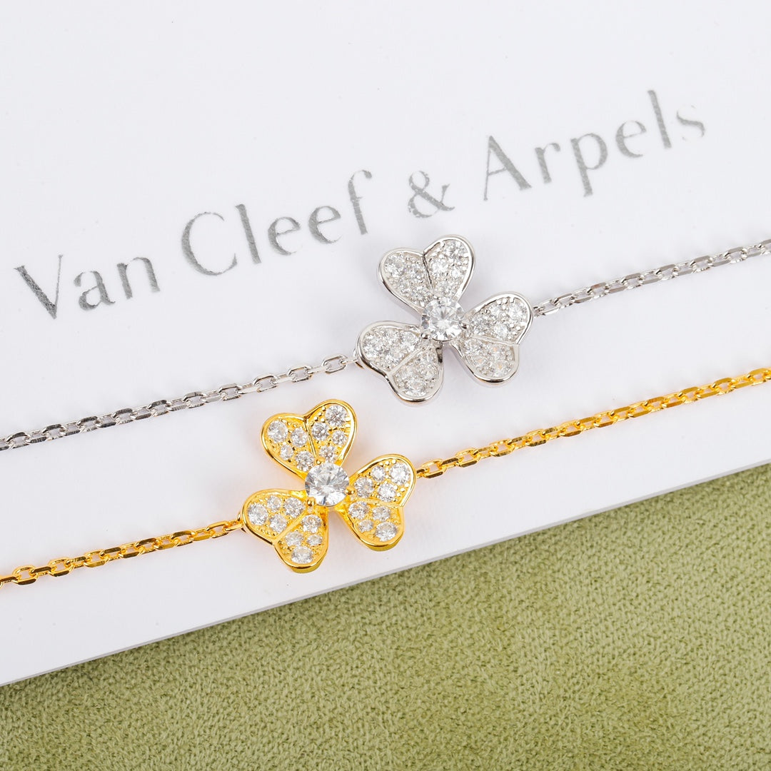 【関税負担なし・送料無料・代引可】ヴァンクリーフ&アーペル ブレスレット 未使用 箱付き