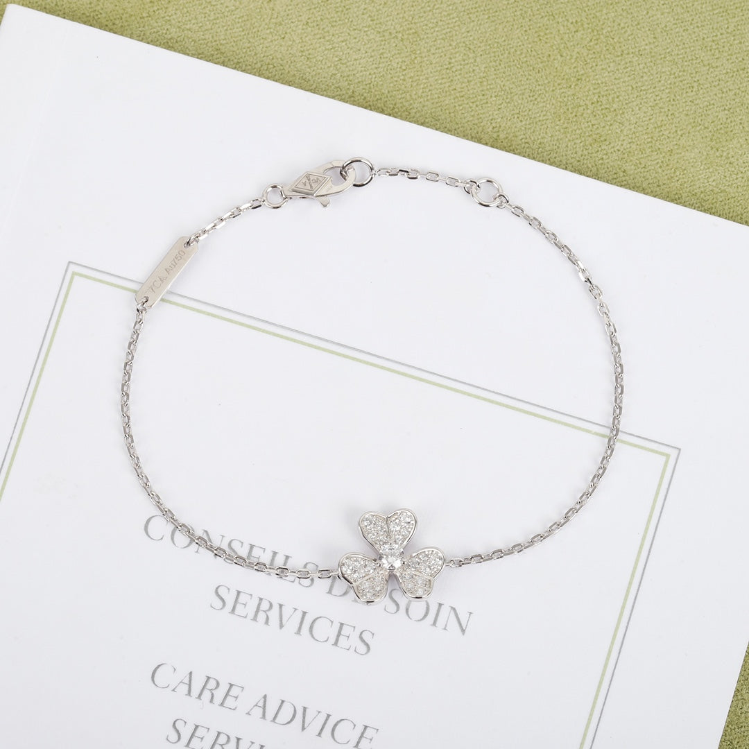 【関税負担なし・送料無料・代引可】ヴァンクリーフ&アーペル ブレスレット 未使用 箱付き