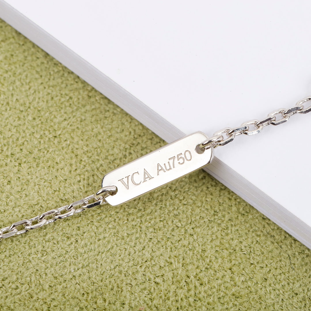 【関税負担なし・送料無料・代引可】ヴァンクリーフ&アーペル ブレスレット 未使用 箱付き