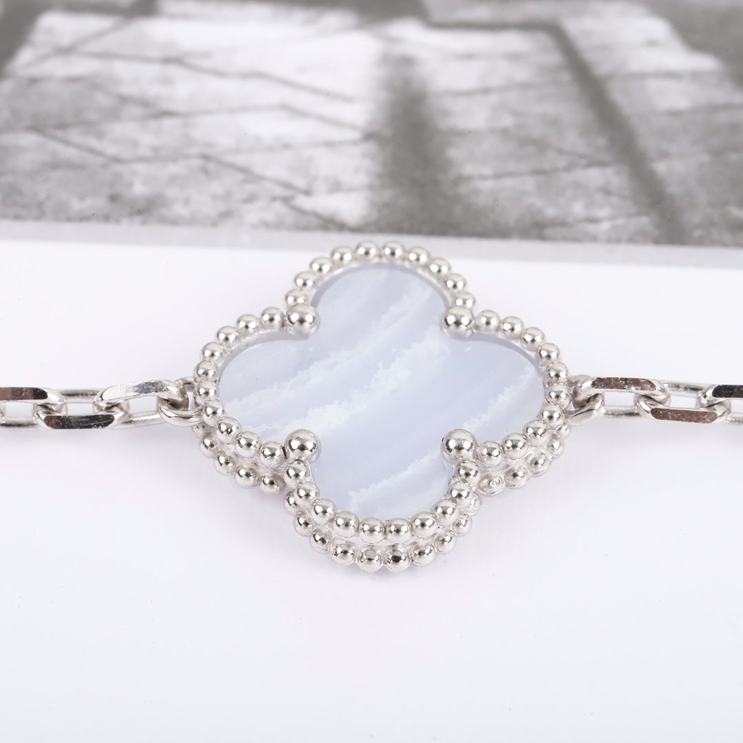 【関税負担なし・送料無料・代引可】ヴァンクリーフ&アーペル ブレスレット 未使用 箱付き