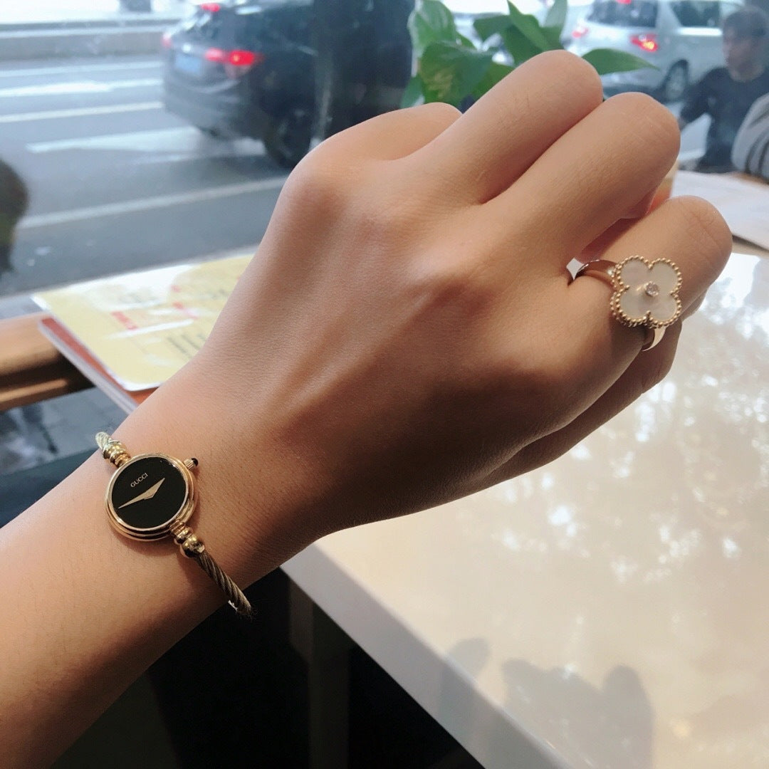 【関税負担なし・送料無料・代引可】ヴァンクリーフ&アーペル リング 未使用 箱付き