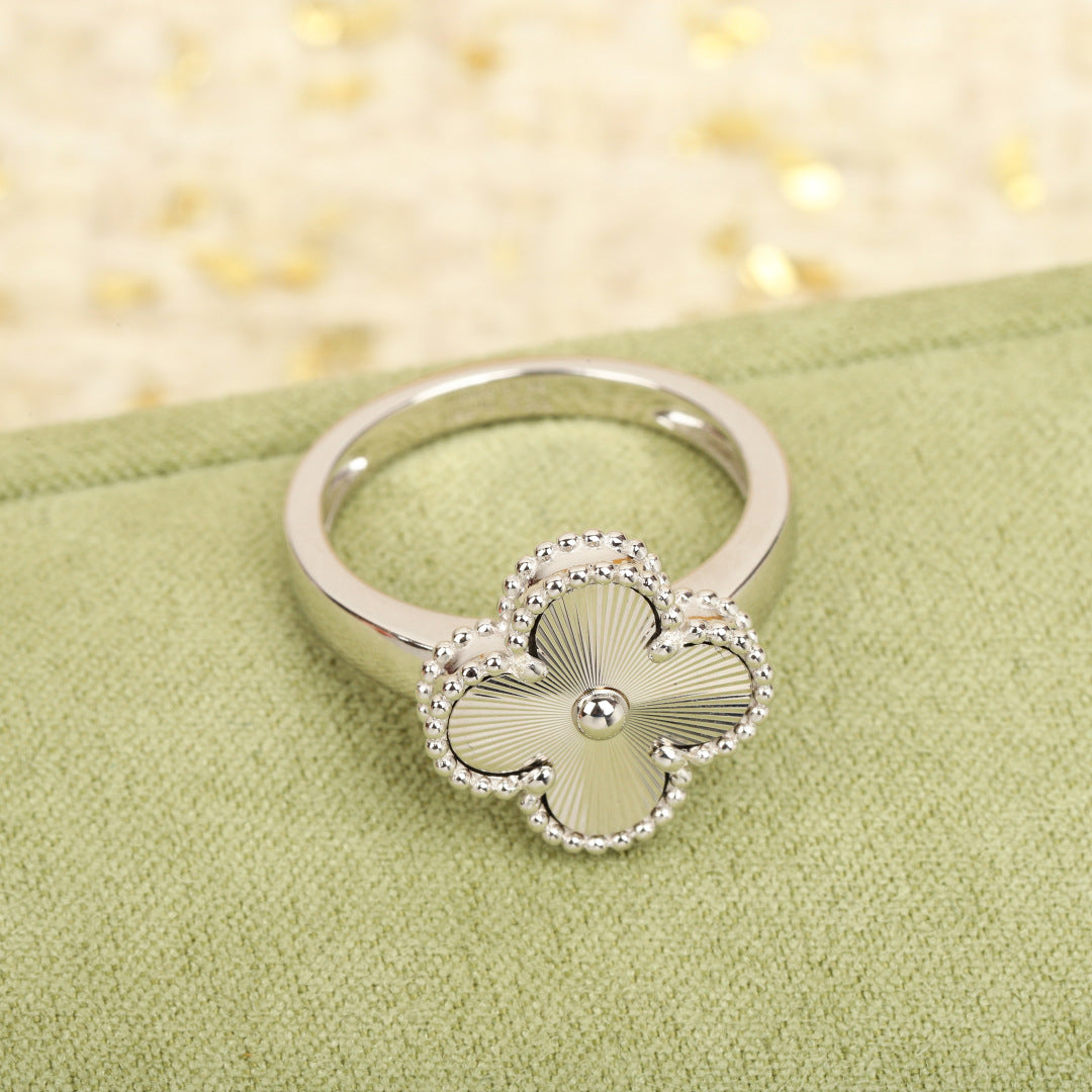 【関税負担なし・送料無料・代引可】ヴァンクリーフ&アーペル リング 未使用 箱付き