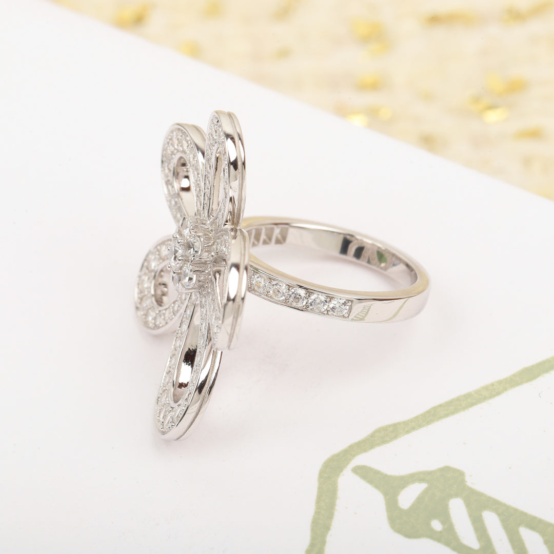 【関税負担なし・送料無料・代引可】ヴァンクリーフ&アーペル リング 未使用 箱付き