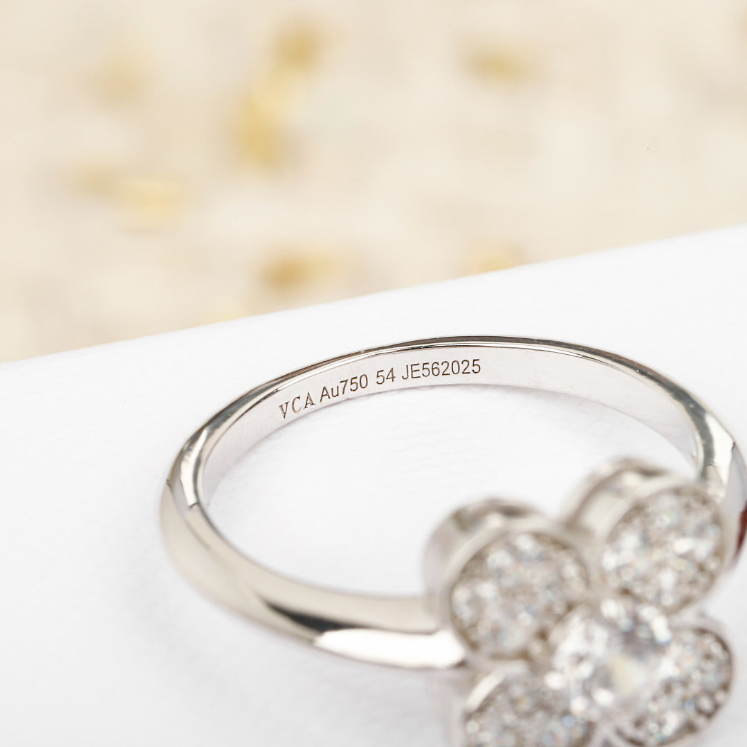 【関税負担なし・送料無料・代引可】ヴァンクリーフ&アーペル リング 未使用 箱付き