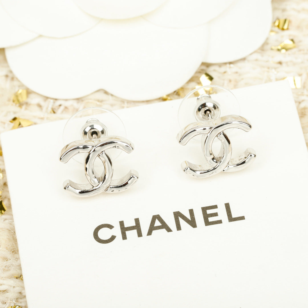【関税負担なし・送料無料・代引可】シャネル ピアス 未使用 箱付き