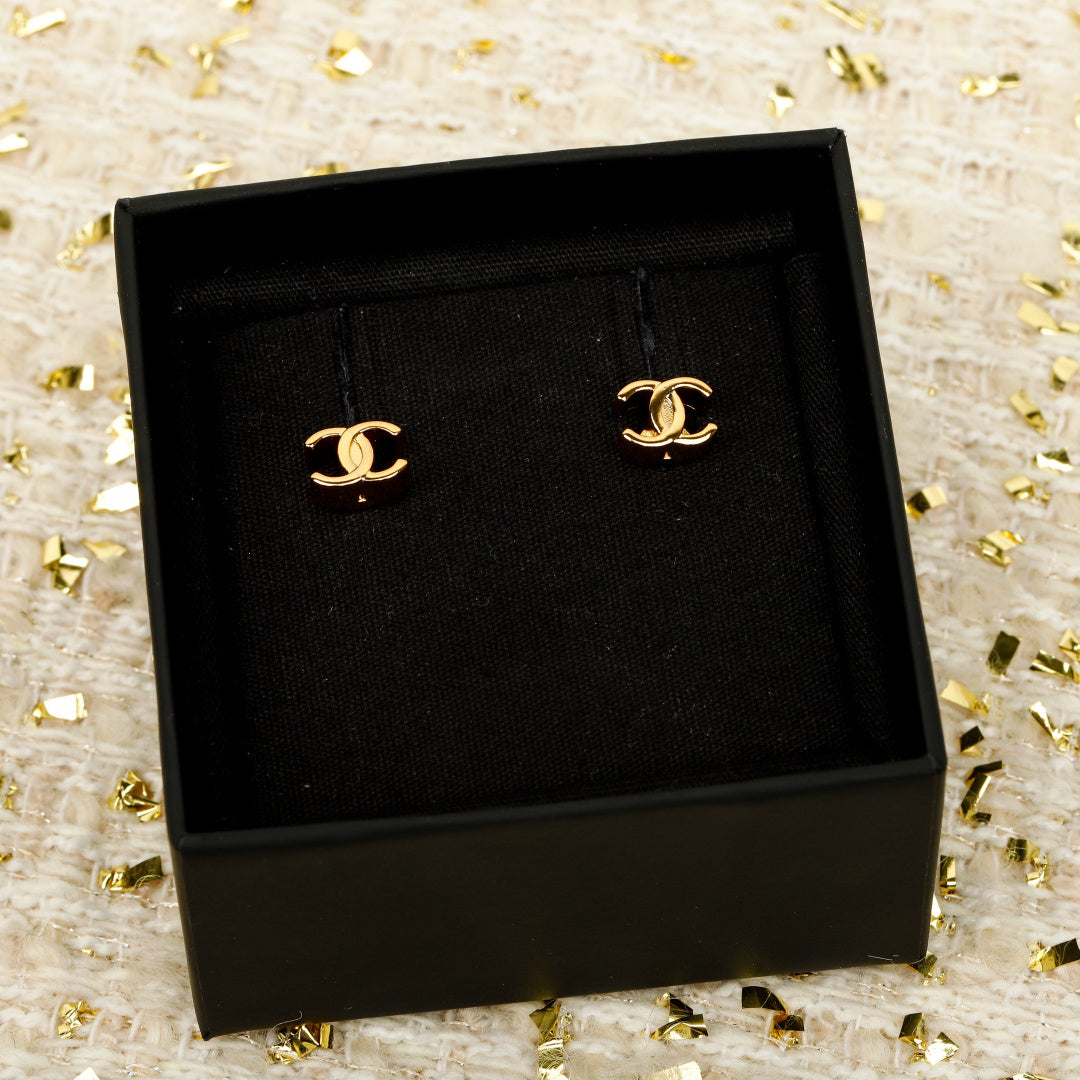 【関税負担なし・送料無料・代引可】シャネル ピアス 未使用 箱付き