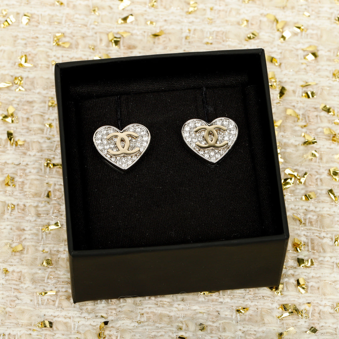 【関税負担なし・送料無料・代引可】シャネル ピアス 未使用 箱付き