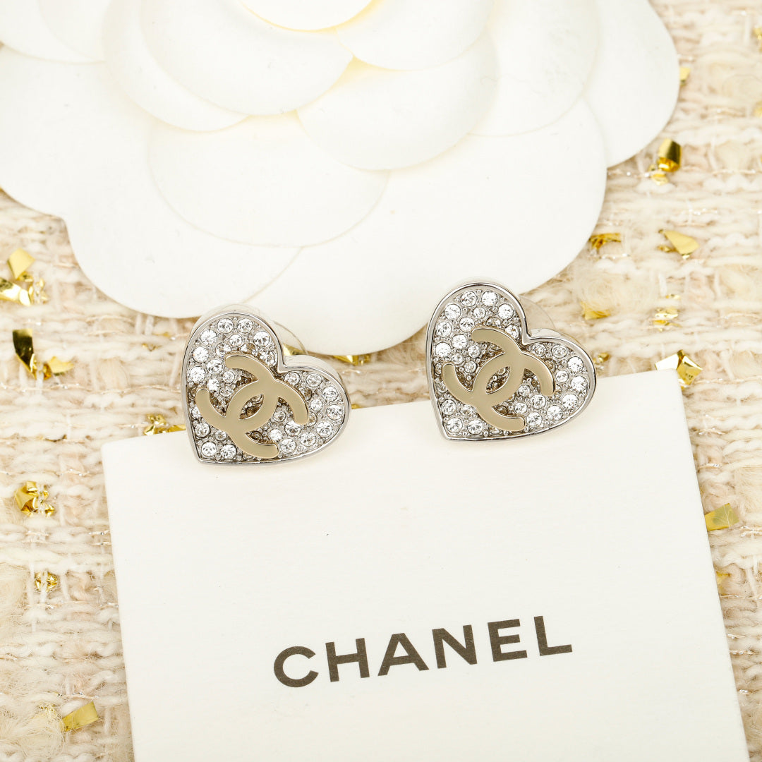 【関税負担なし・送料無料・代引可】シャネル ピアス 未使用 箱付き