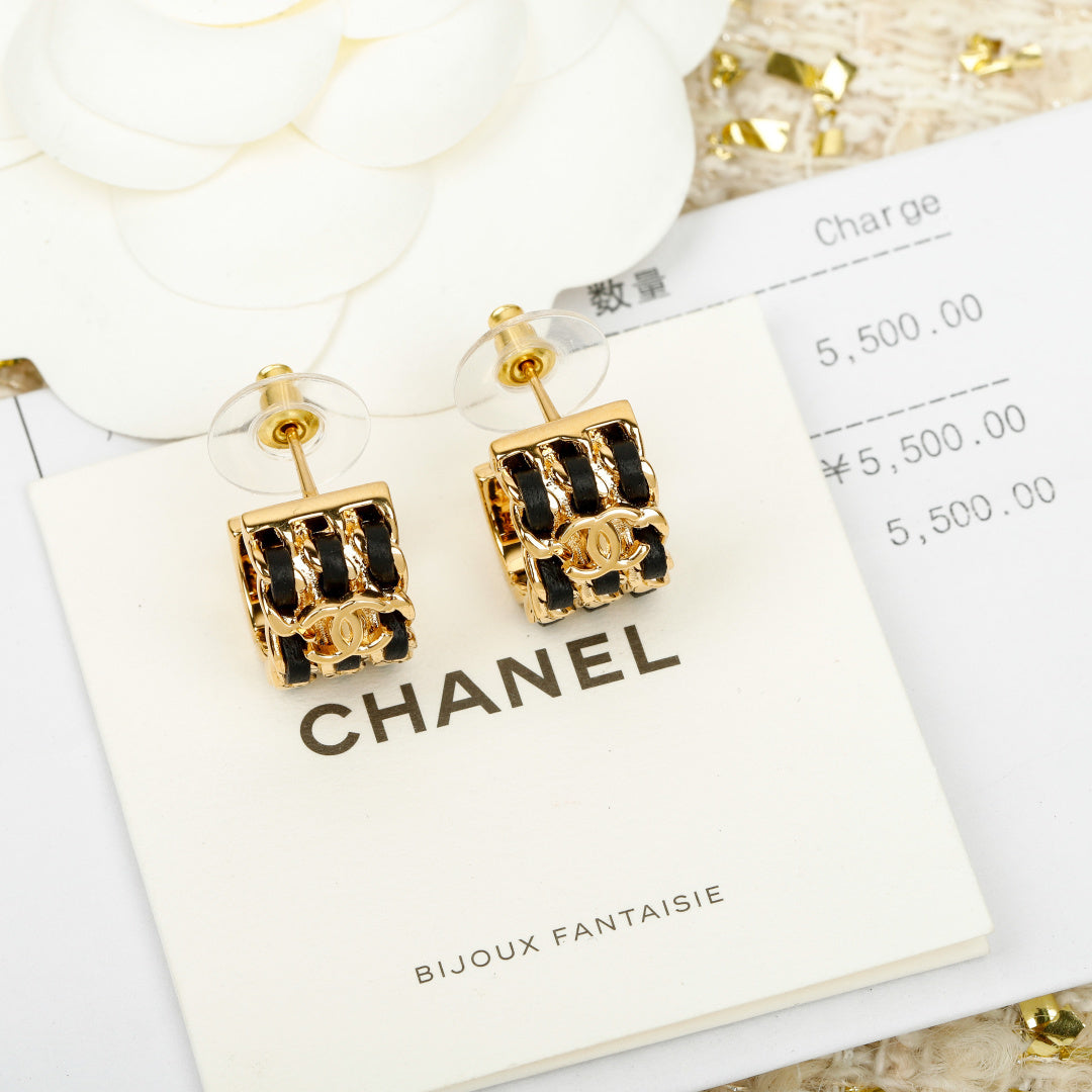 【関税負担なし・送料無料・代引可】シャネル ピアス 未使用 箱付き