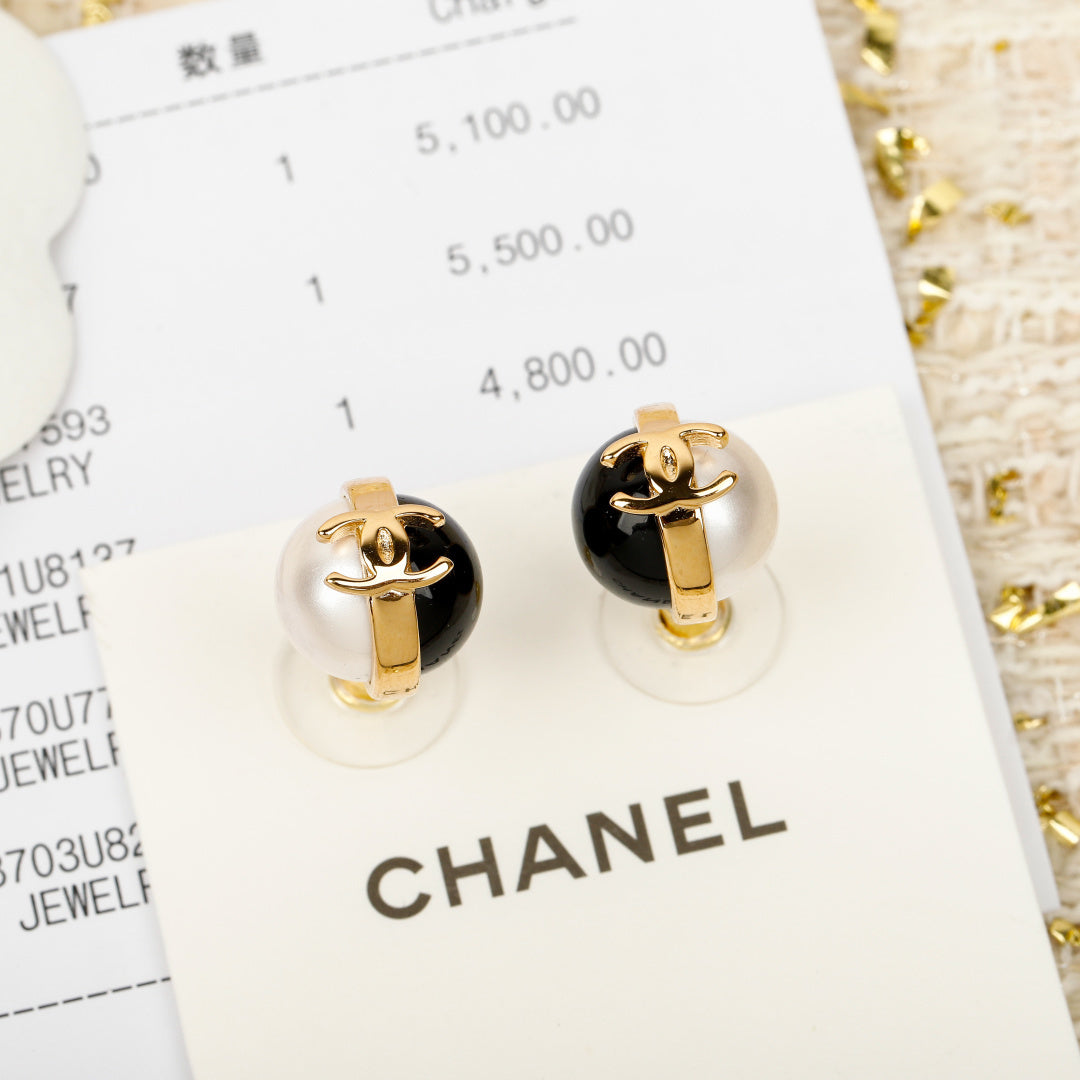 【関税負担なし・送料無料・代引可】シャネル ピアス 未使用 箱付き