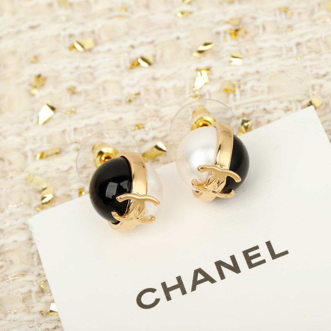 【関税負担なし・送料無料・代引可】シャネル ピアス 未使用 箱付き