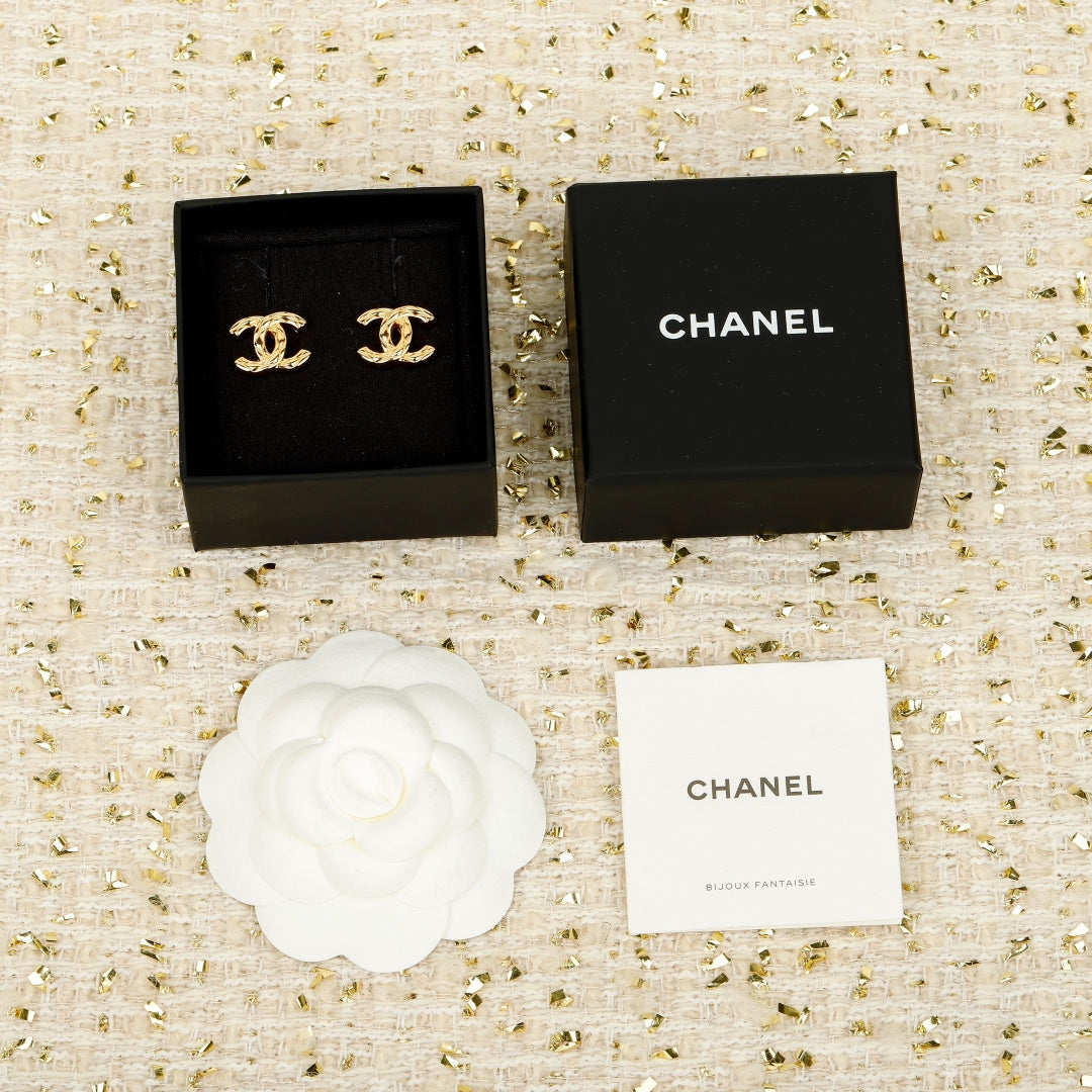 【関税負担なし・送料無料・代引可】シャネル ピアス 未使用 箱付き