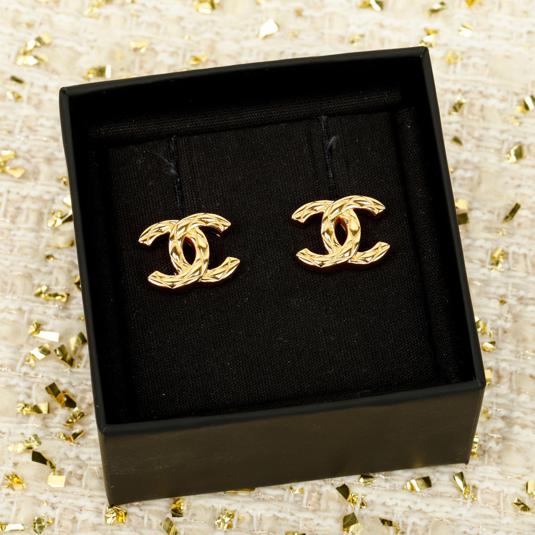 【関税負担なし・送料無料・代引可】シャネル ピアス 未使用 箱付き