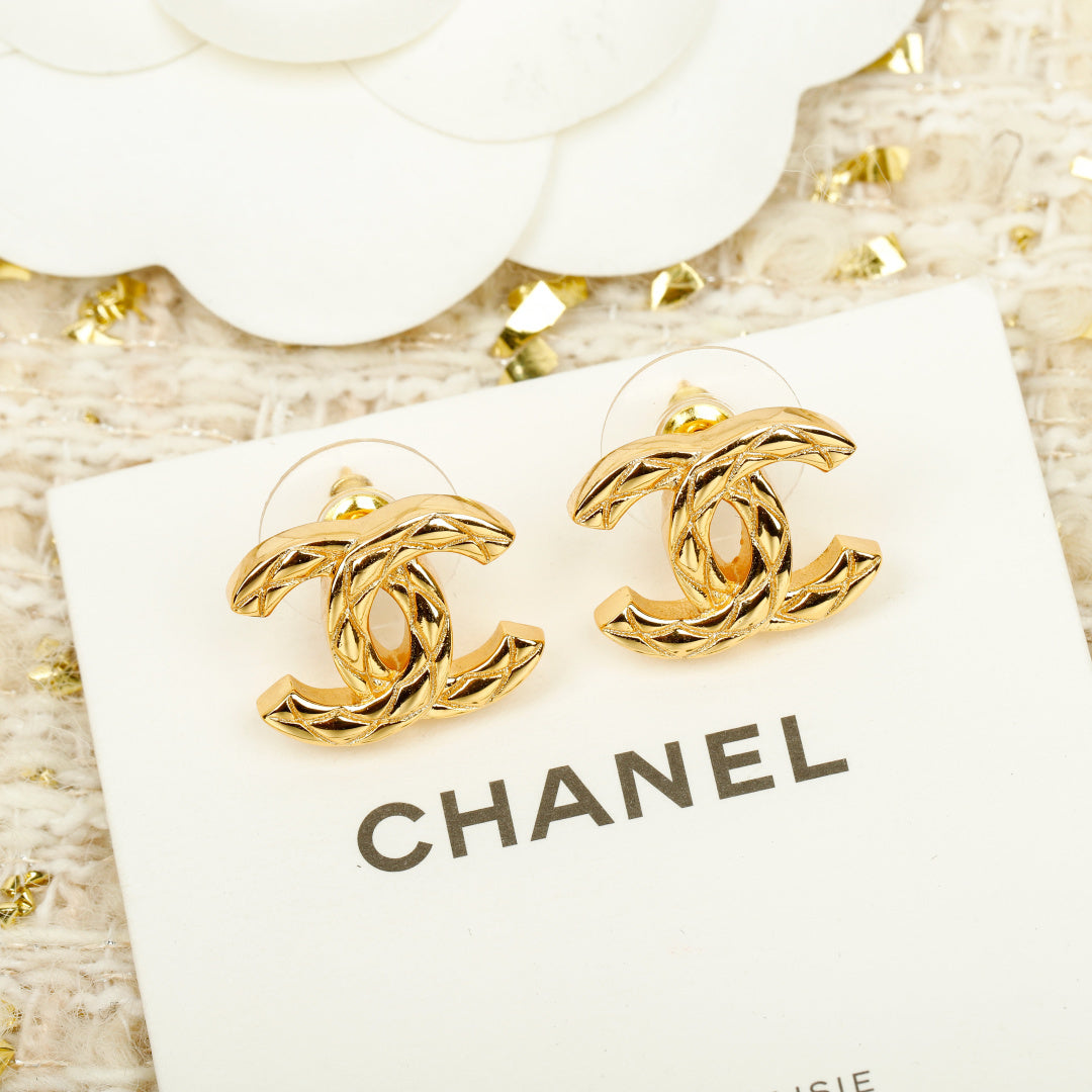 【関税負担なし・送料無料・代引可】シャネル ピアス 未使用 箱付き