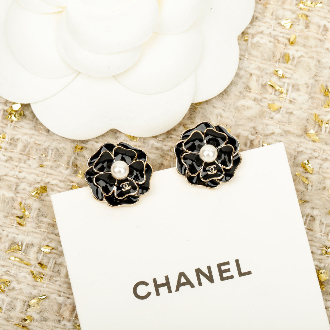 【関税負担なし・送料無料・代引可】シャネル ピアス 未使用 箱付き