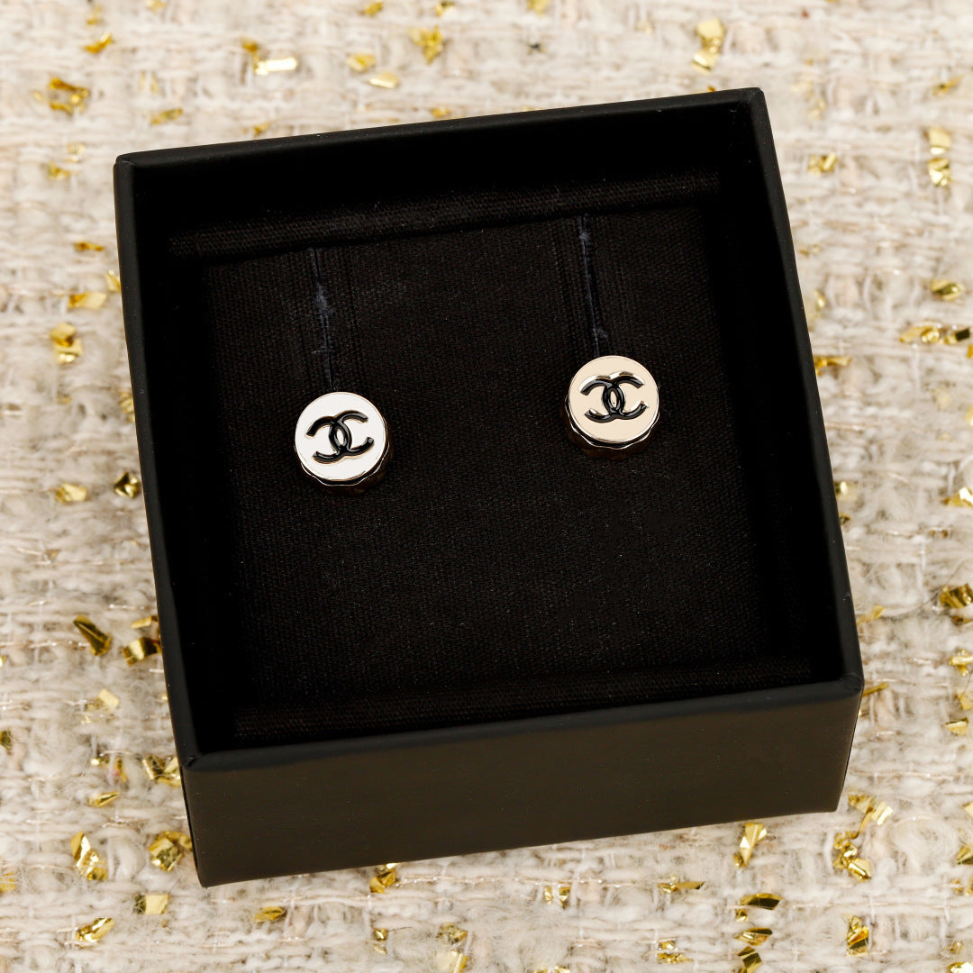 【関税負担なし・送料無料・代引可】【売れ筋】シャネル ピアス 未使用 箱付き