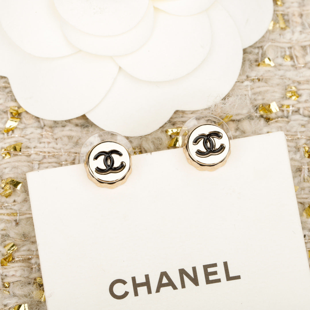 【関税負担なし・送料無料・代引可】【売れ筋】シャネル ピアス 未使用 箱付き