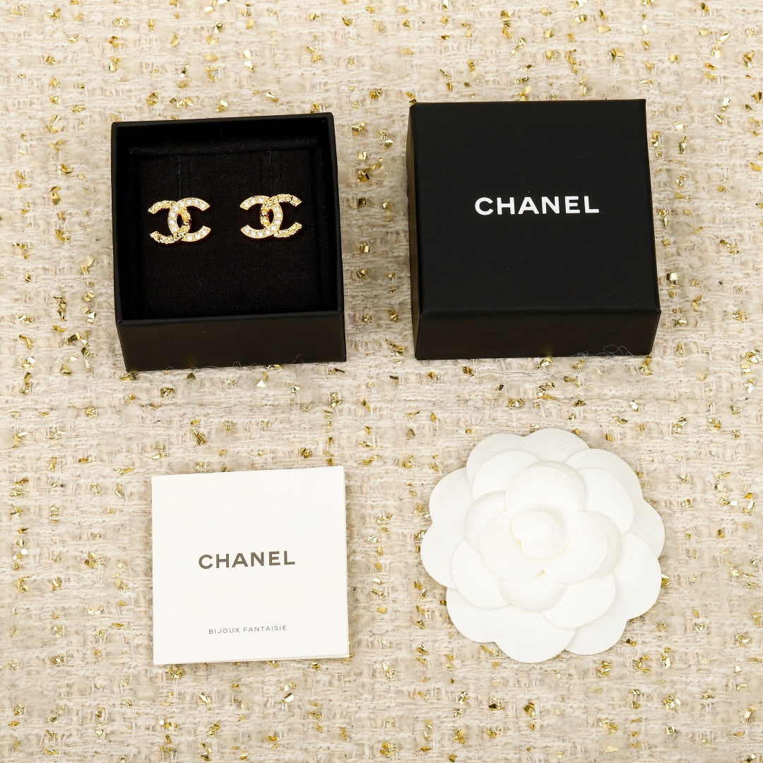 【関税負担なし・送料無料・代引可】シャネル ピアス 未使用 箱付き