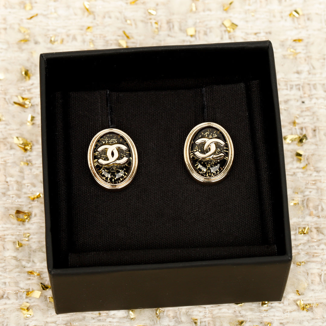 【関税負担なし・送料無料・代引可】シャネル ピアス 未使用 箱付き