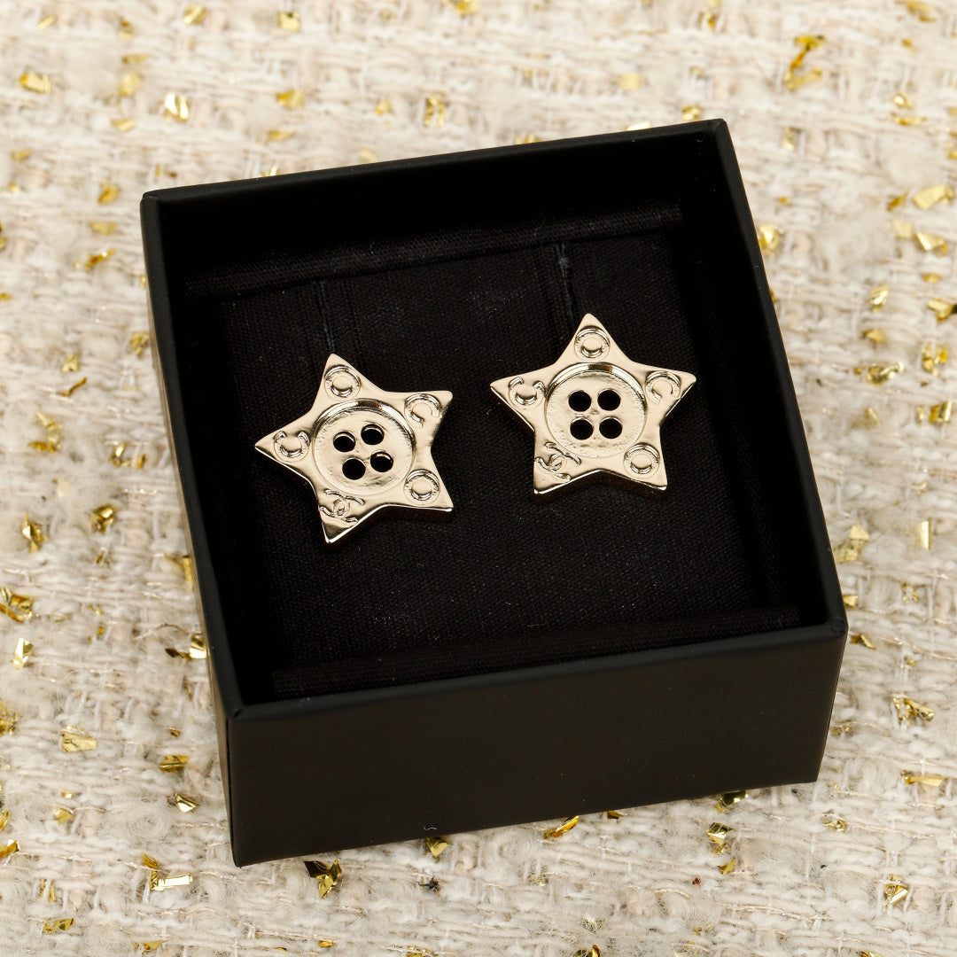 【関税負担なし・送料無料・代引可】シャネル ピアス 未使用 箱付き