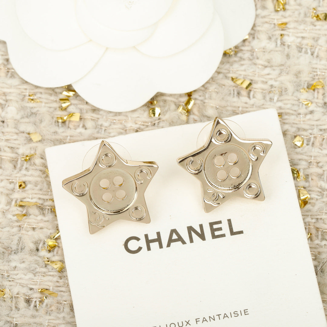 【関税負担なし・送料無料・代引可】シャネル ピアス 未使用 箱付き
