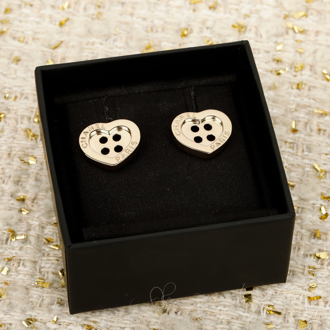 【関税負担なし・送料無料・代引可】【売れ筋】シャネル ピアス 未使用 箱付き