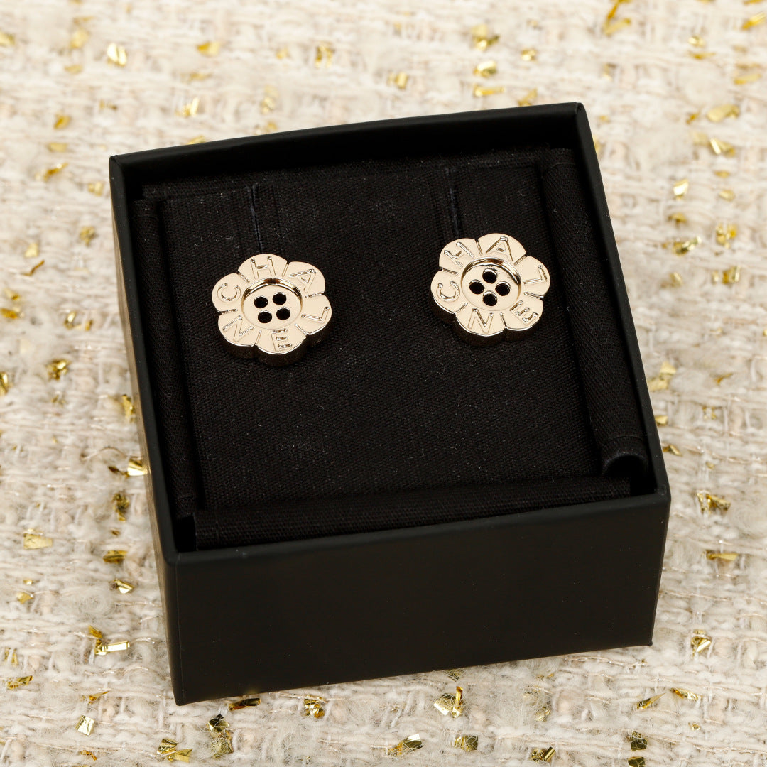 【関税負担なし・送料無料・代引可】【売れ筋】シャネル ピアス 未使用 箱付き