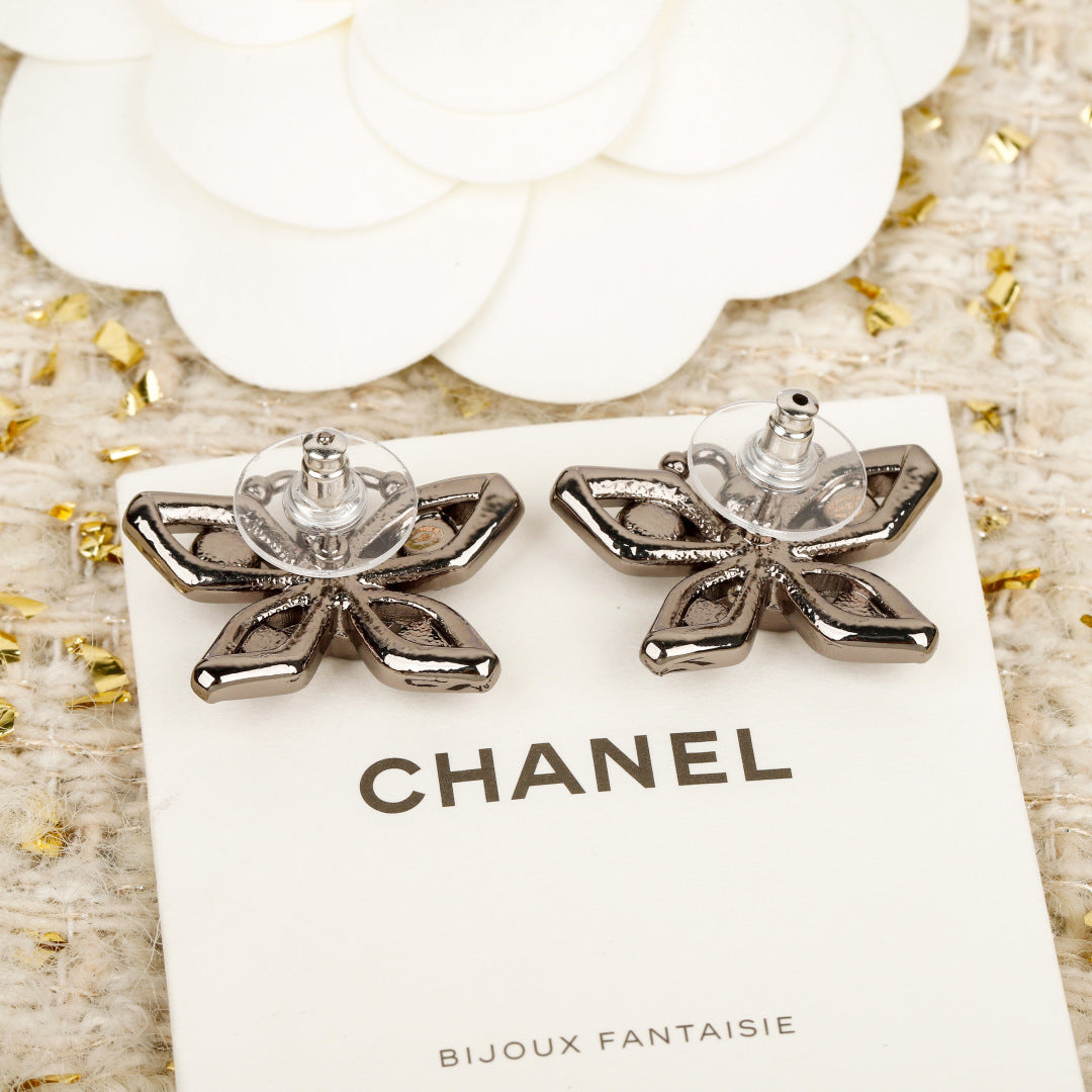 【関税負担なし・送料無料・代引可】シャネル ピアス 未使用 箱付き