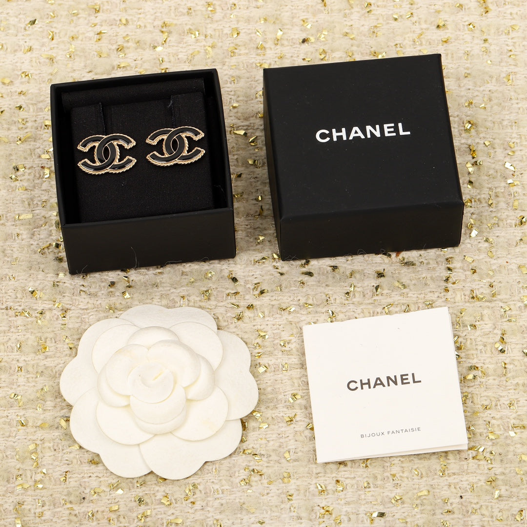 【関税負担なし・送料無料・代引可】シャネル ピアス 未使用 箱付き