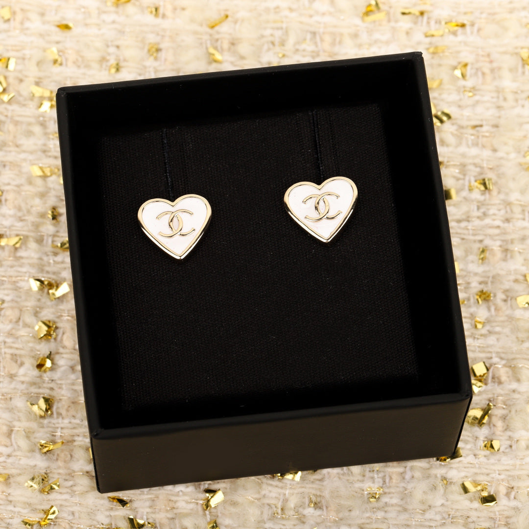 【関税負担なし・送料無料・代引可】シャネル ピアス 未使用 箱付き