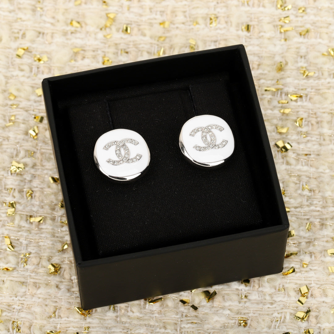 【関税負担なし・送料無料・代引可】【売れ筋】シャネル ピアス 未使用 箱付き