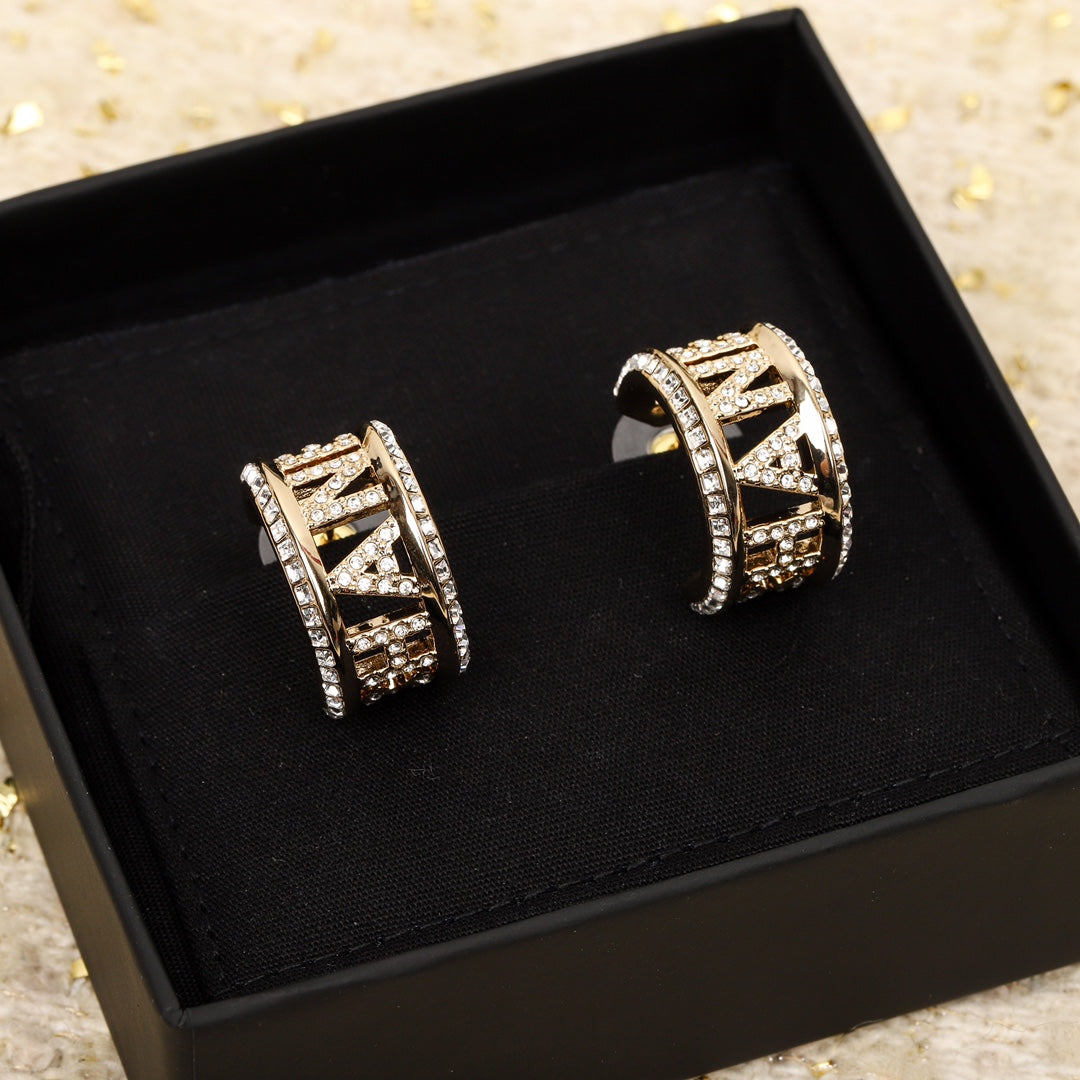 【関税負担なし・送料無料・代引可】シャネル ピアス 未使用 箱付き