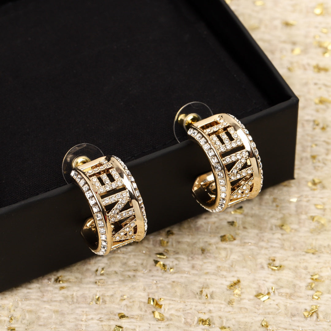 【関税負担なし・送料無料・代引可】シャネル ピアス 未使用 箱付き