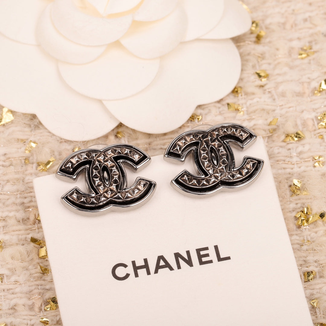 【関税負担なし・送料無料・代引可】シャネル ピアス 未使用 箱付き
