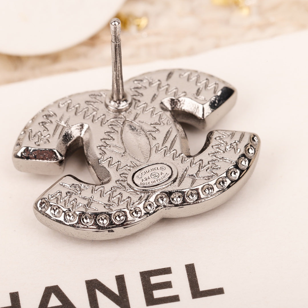 【関税負担なし・送料無料・代引可】シャネル ピアス 未使用 箱付き