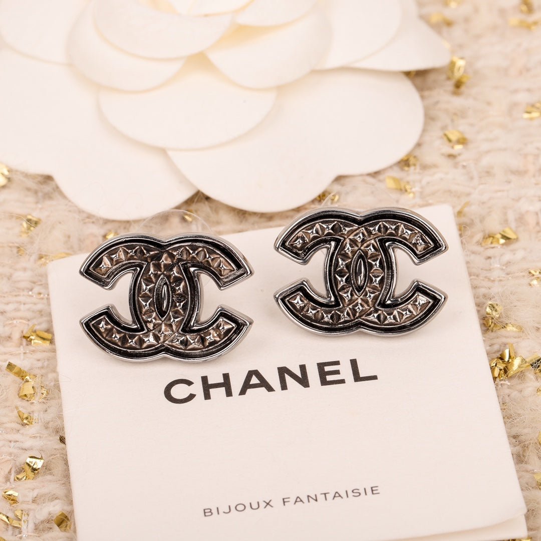【関税負担なし・送料無料・代引可】シャネル ピアス 未使用 箱付き