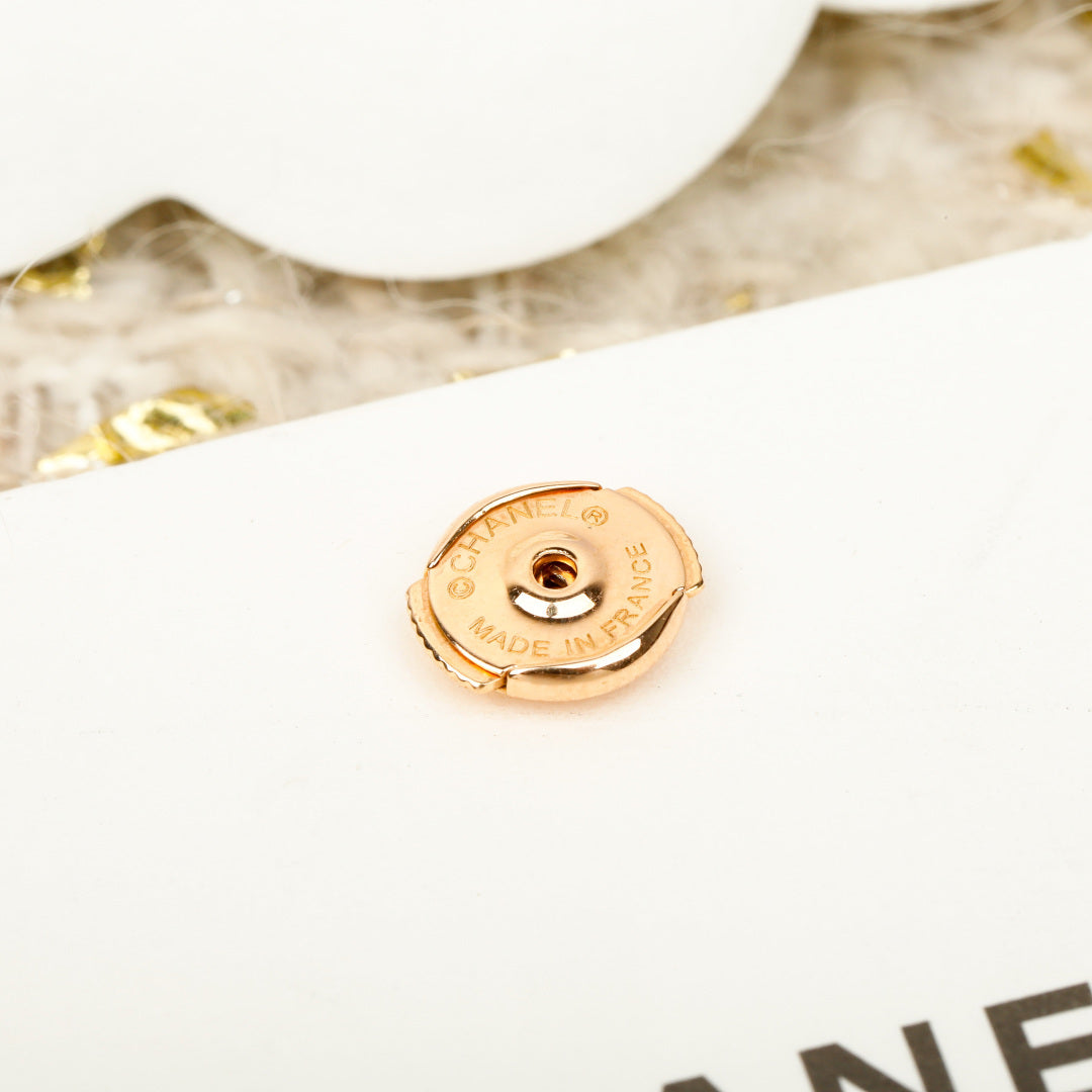 【関税負担なし・送料無料・代引可】シャネル ピアス 未使用 箱付き