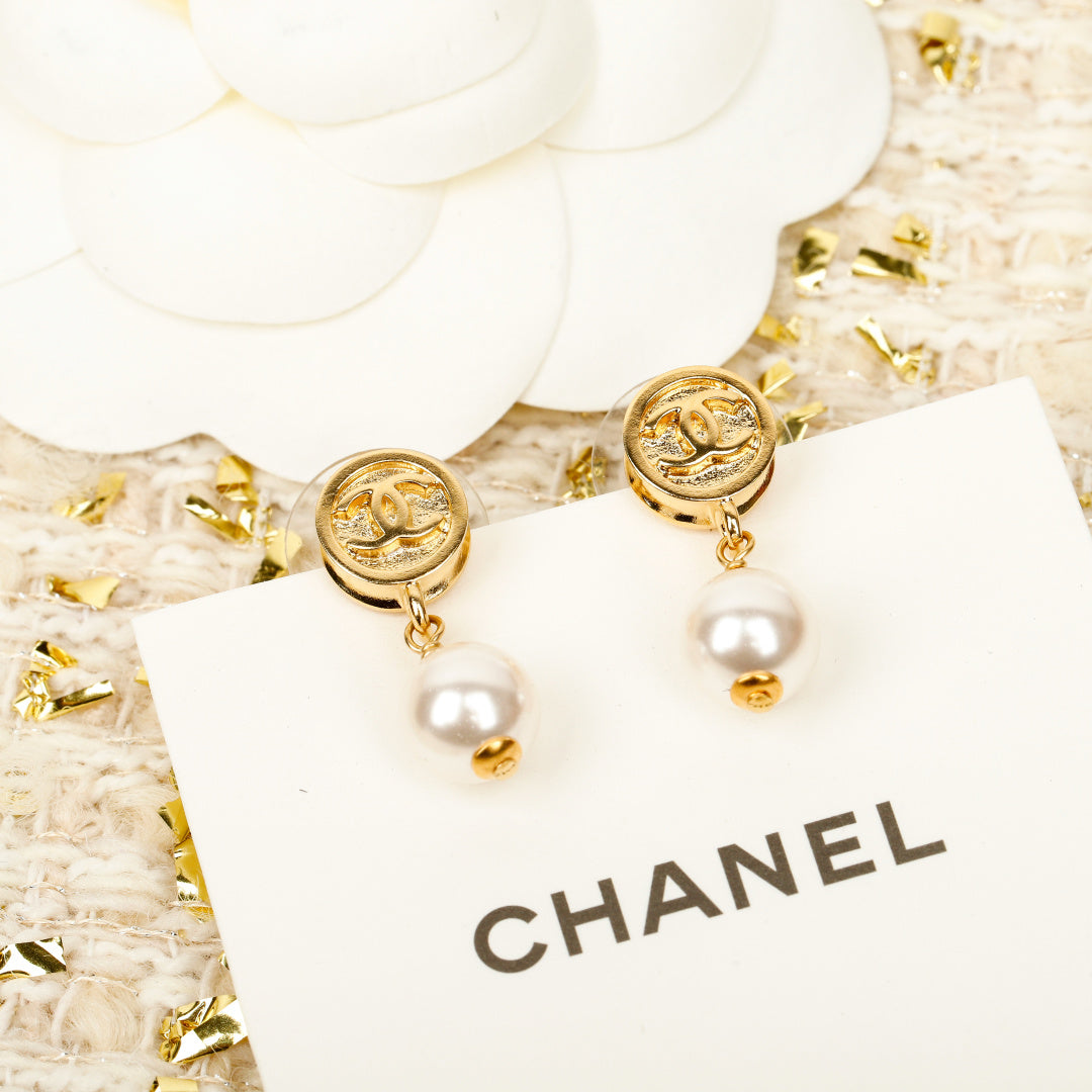 【関税負担なし・送料無料・代引可】シャネル ピアス 未使用 箱付き