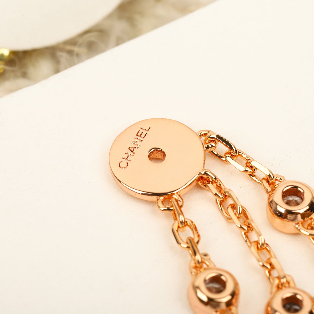 【関税負担なし・送料無料・代引可】シャネル ピアス 未使用 箱付き