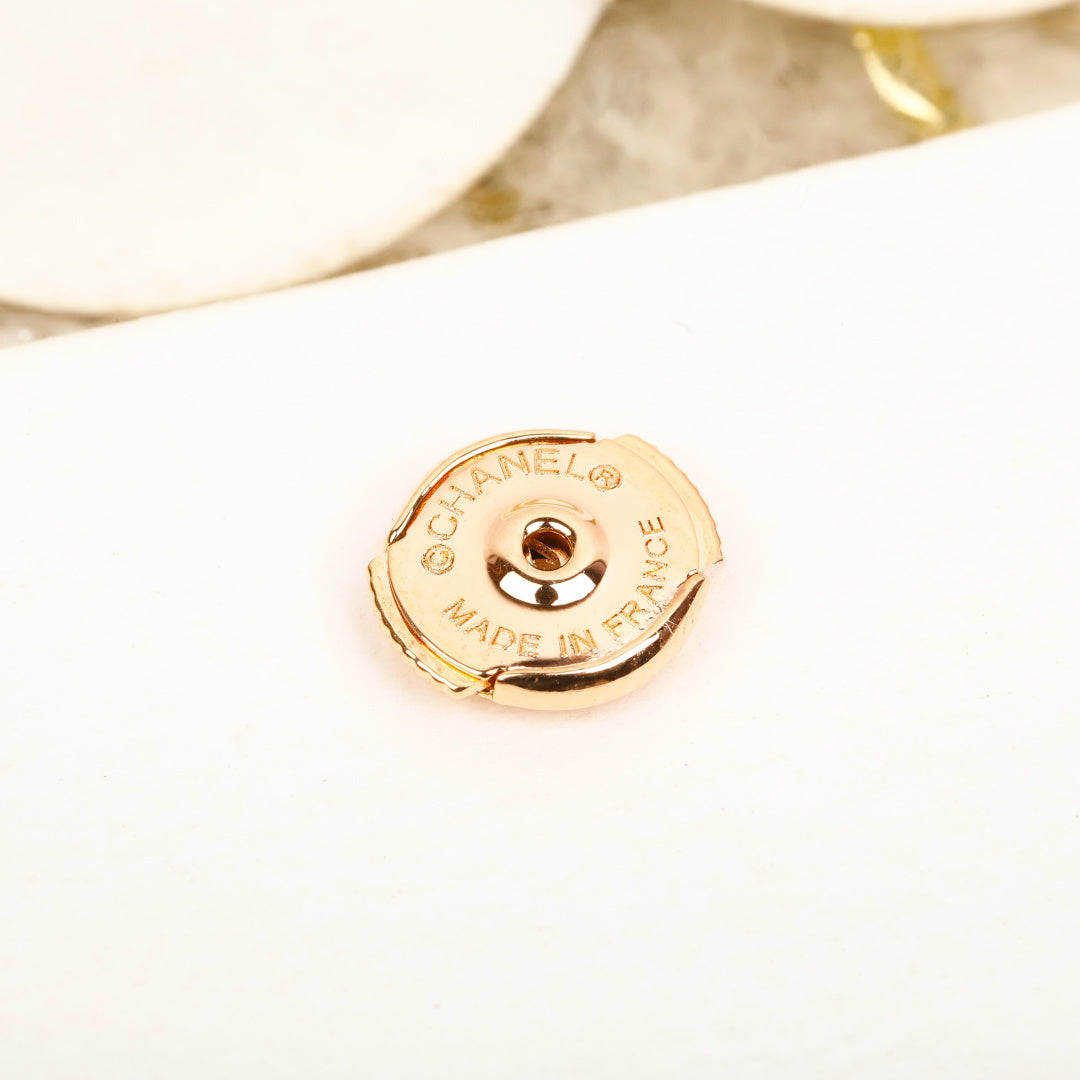 【関税負担なし・送料無料・代引可】シャネル ピアス 未使用 箱付き