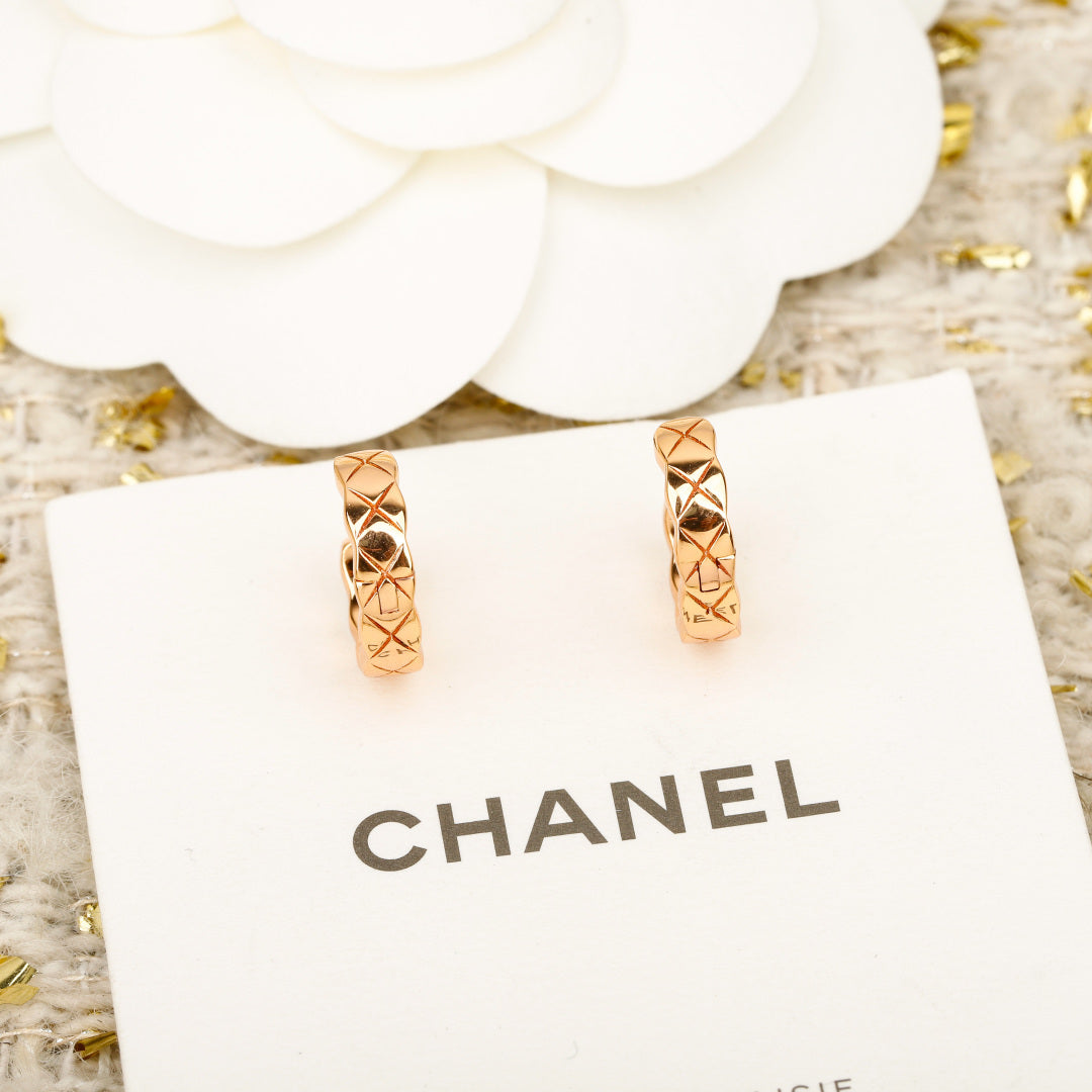 【関税負担なし・送料無料・代引可】シャネル ピアス 未使用 箱付き