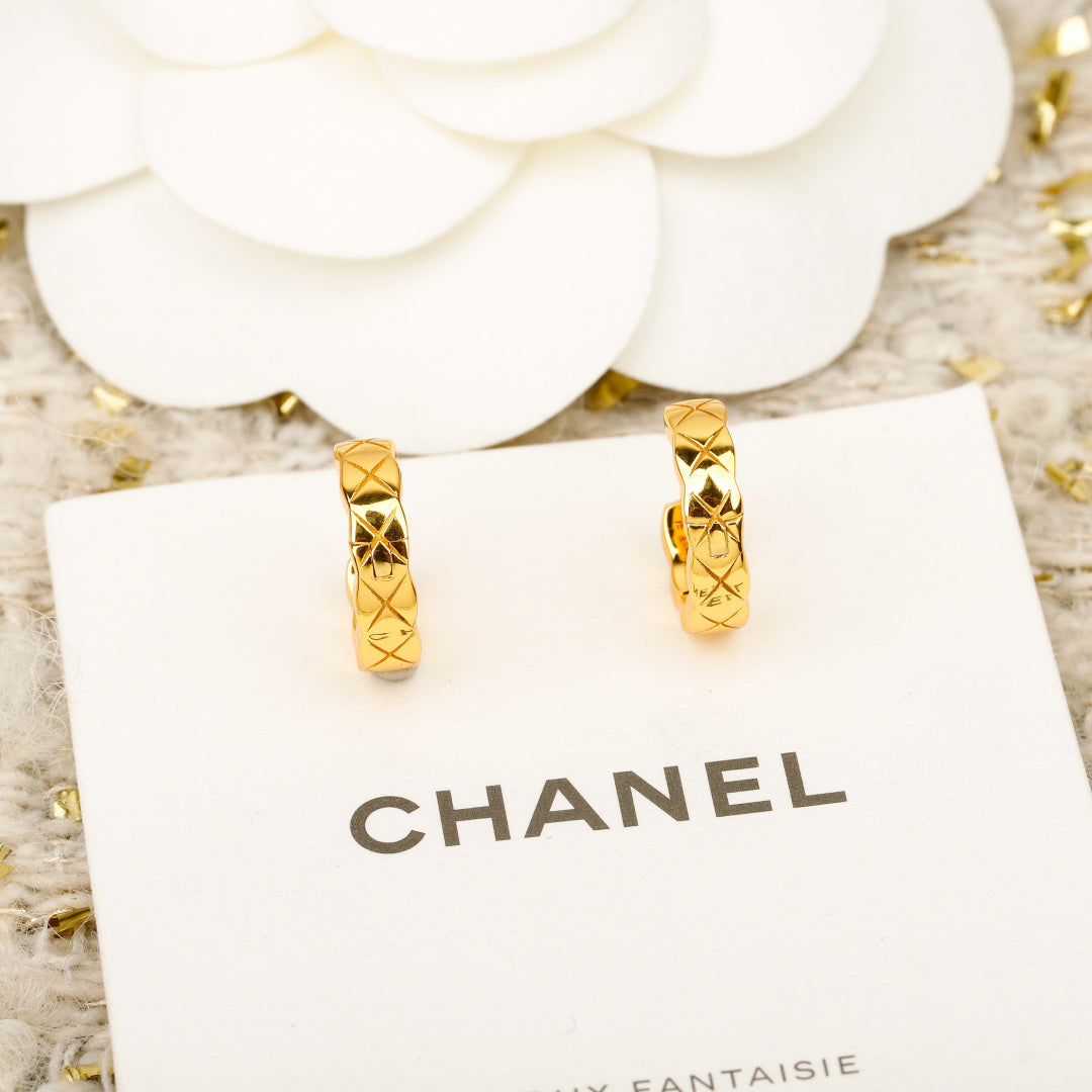 【関税負担なし・送料無料・代引可】シャネル ピアス 未使用 箱付き