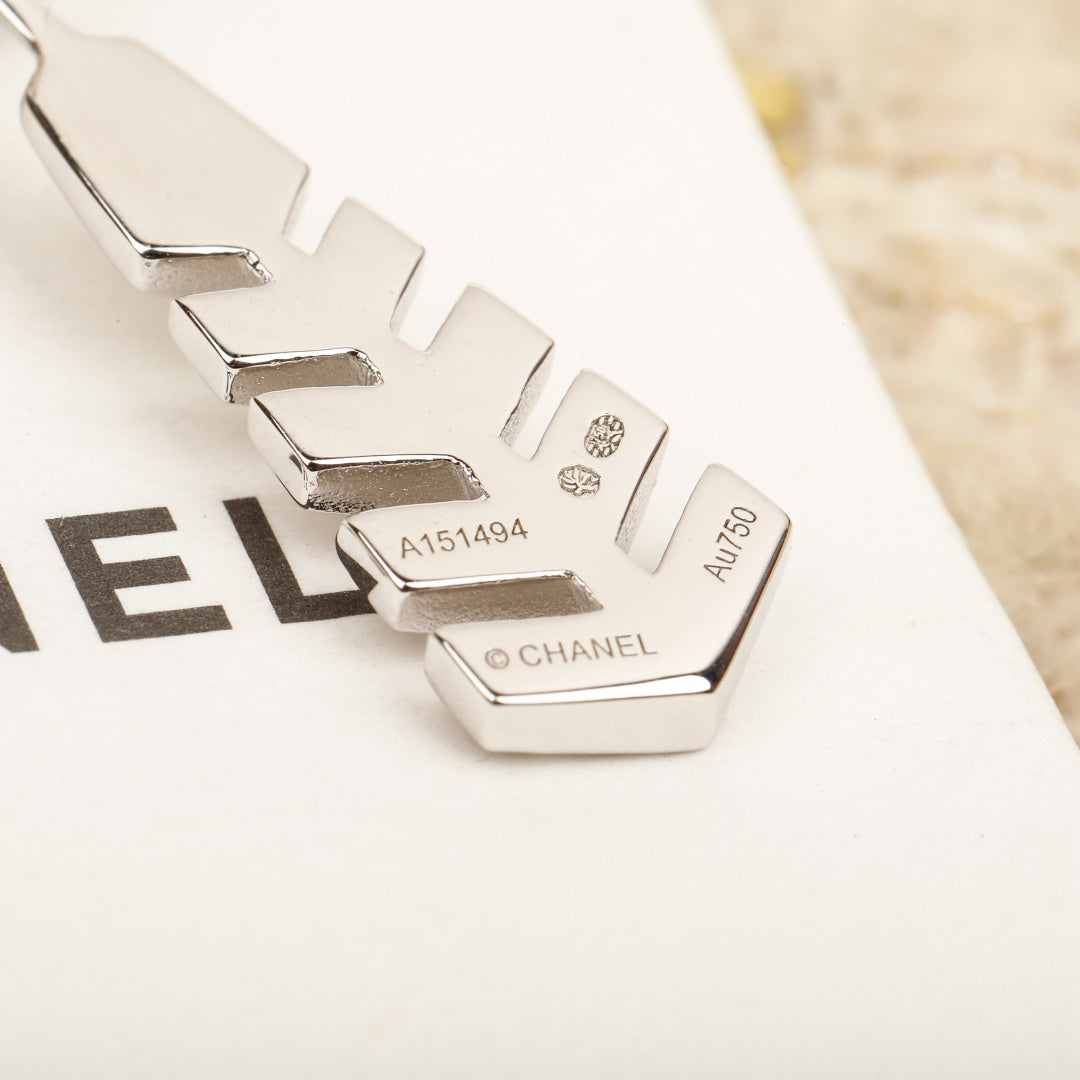 【関税負担なし・送料無料・代引可】シャネル ピアス 未使用 箱付き
