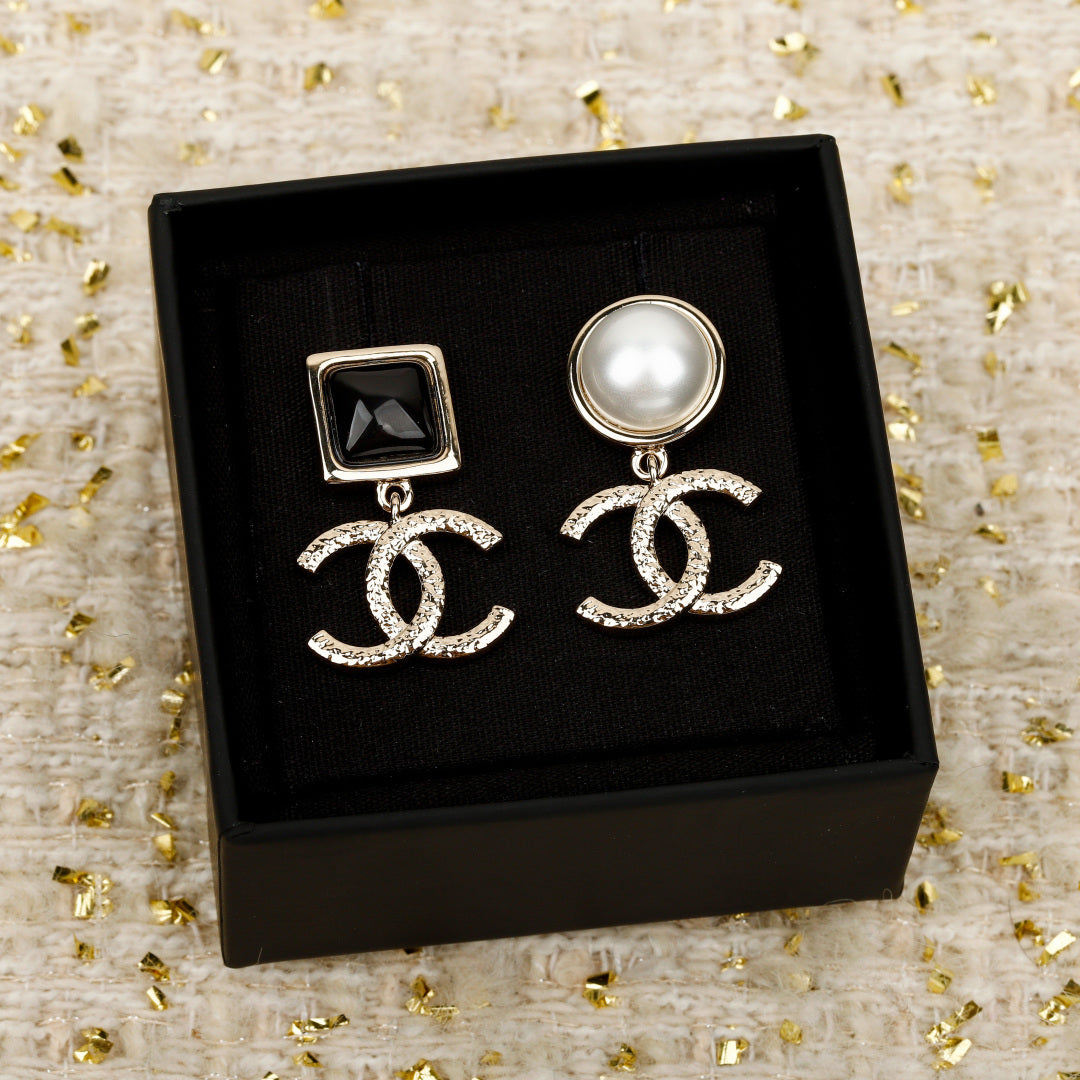 【関税負担なし・送料無料・代引可】シャネル ピアス 未使用 箱付き
