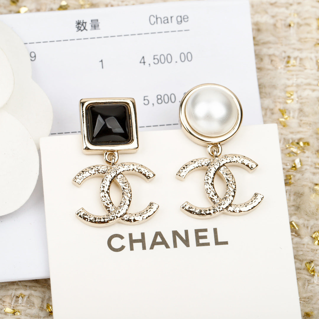 【関税負担なし・送料無料・代引可】シャネル ピアス 未使用 箱付き
