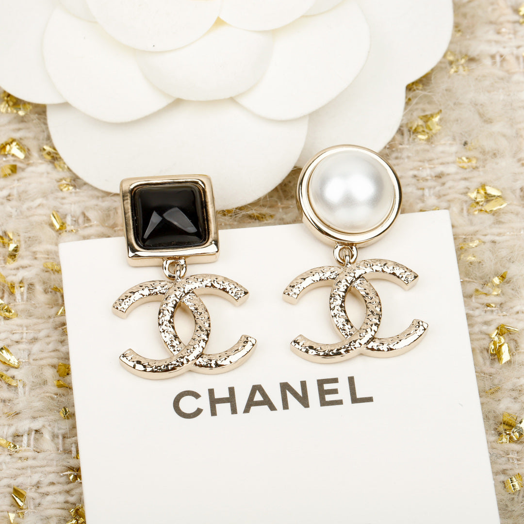 【関税負担なし・送料無料・代引可】シャネル ピアス 未使用 箱付き
