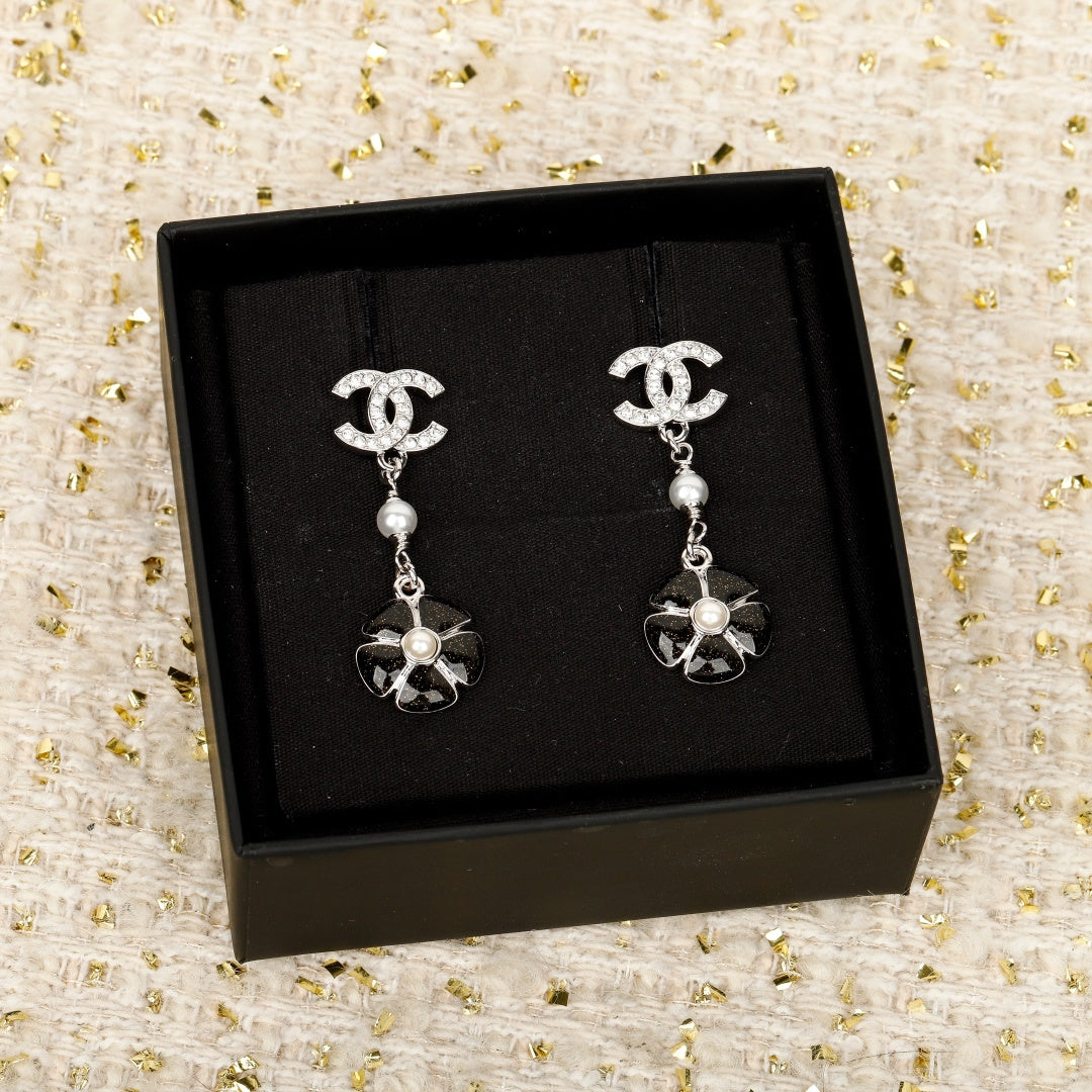 【関税負担なし・送料無料・代引可】シャネル ピアス 未使用 箱付き