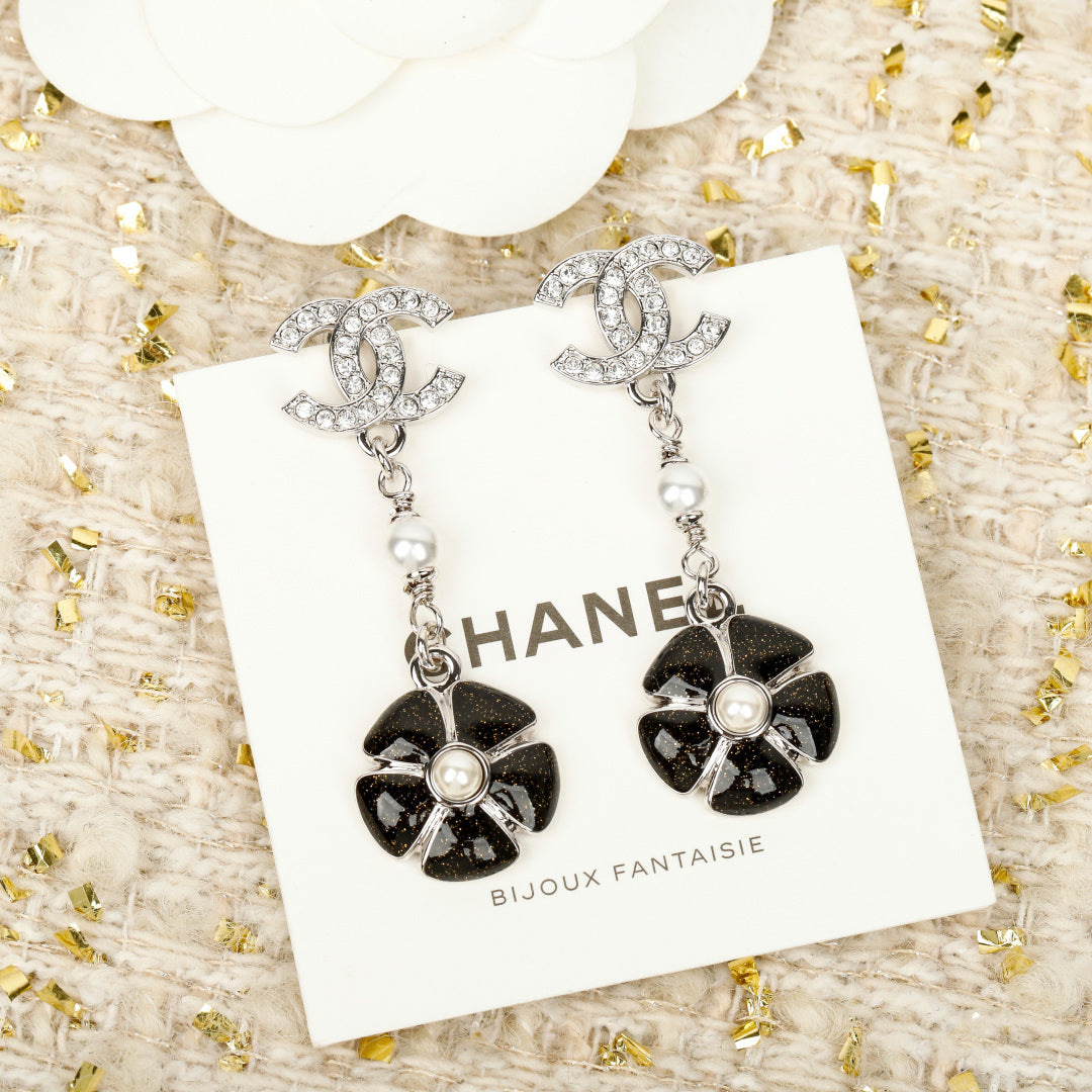 【関税負担なし・送料無料・代引可】シャネル ピアス 未使用 箱付き